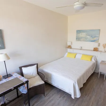 Apartment Cosy Les Goelettes Vue Hyeres
